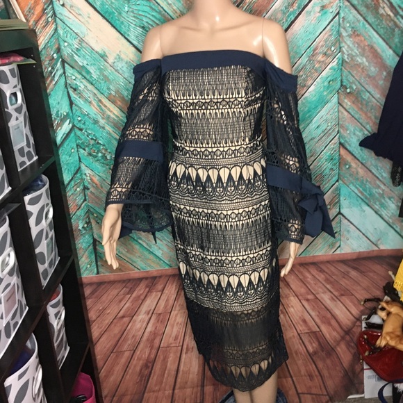 KEEPSAKE The Label Walk On By Lace Midi Dress - Picture 3 of 8